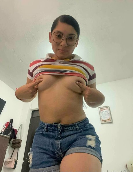 angelahot21 leaked onlyfans pictures