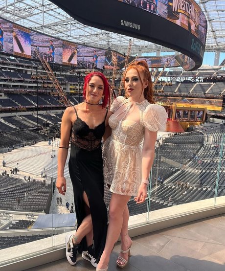 Isla Dawn nude onlyfans leaked