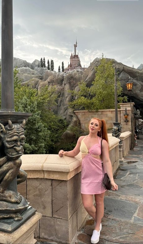 Isla Dawn nude porn onlyfans