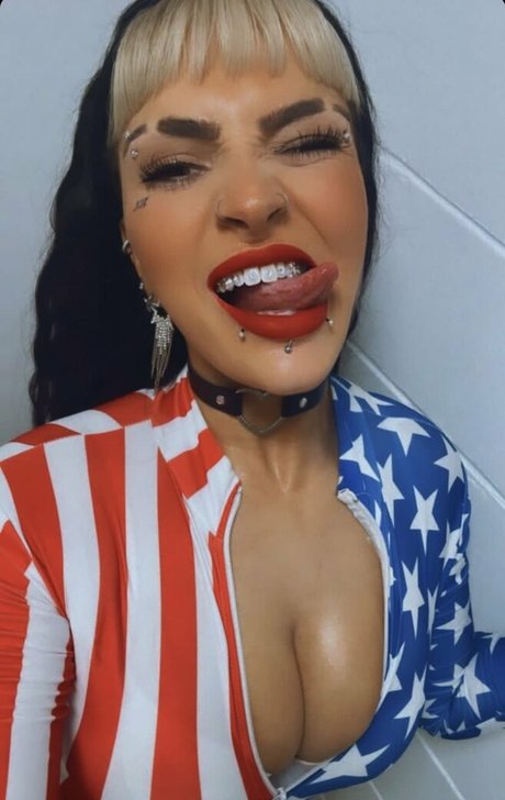 Steph De Lander leaks only fans