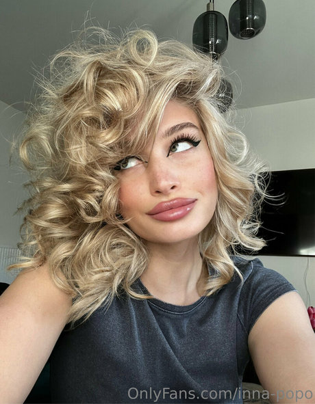 curvy girls onlyfans beautiful nude render