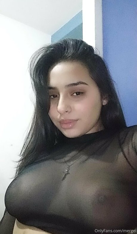 yiyisweetcousin naked onlyfans leaked