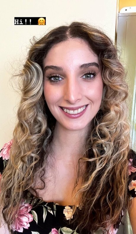 Yanellis Linares onlyfans leakes