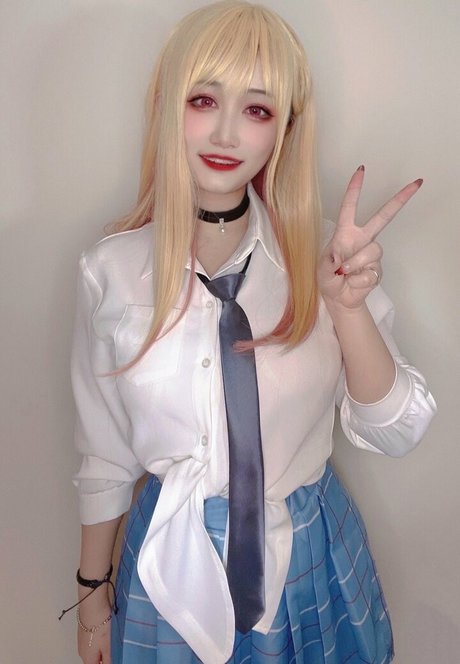 SuperBitchBecky onlyfans posts