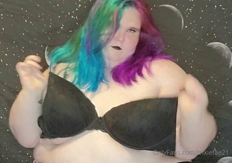 trixiefae21 onlyfans archive