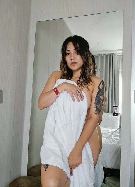 AvaGG onlyfans desnuda