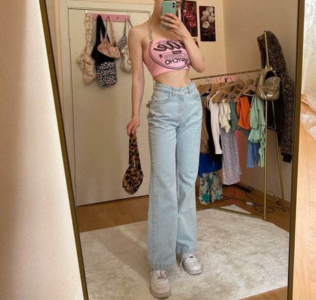 skinny babe onlyfans porn artwork