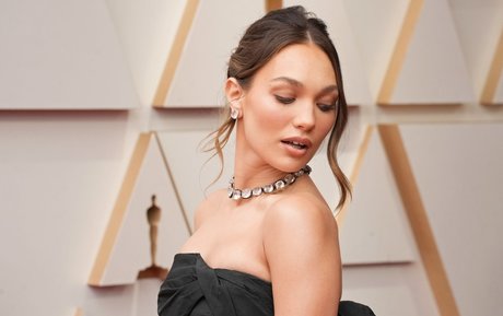 Maddie Ziegler onlyfans topless