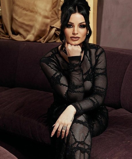 Saraya Bevis onlyfans leaked tits