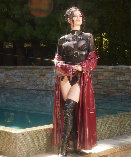 Saraya Bevis onlyfans content type