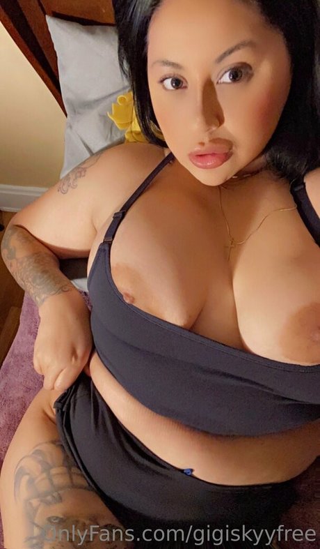 gigiskyyfree naked onlyfans leaked