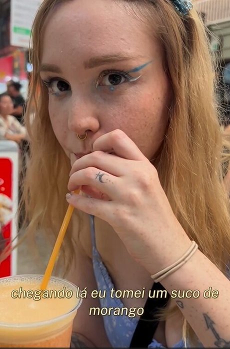 Flavia Sayuri onlyfans naked