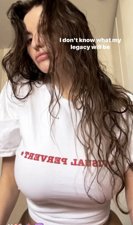 Rita Flores free only fans