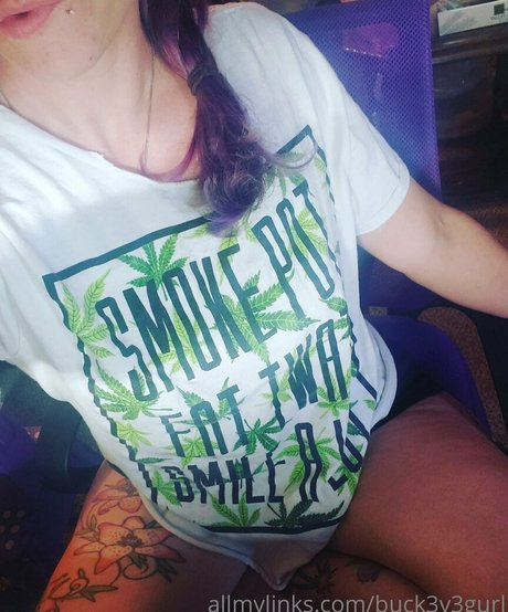 buck3y3gurl only fans photos