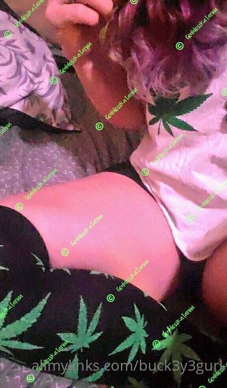 buck3y3gurl nude on onlyfans