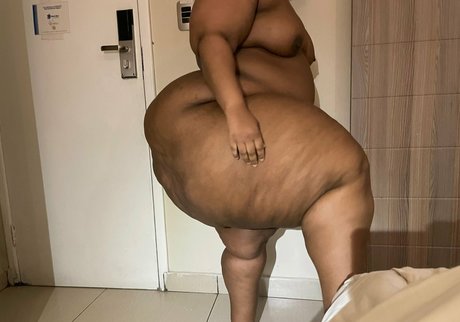 South African Thick strip onlyfans