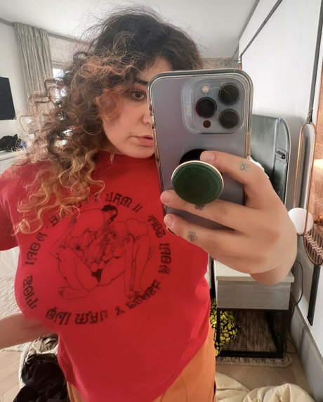 Remi Wolf onlyfans xx