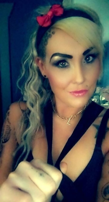 sinssexytattoosntitties onlyfans lean