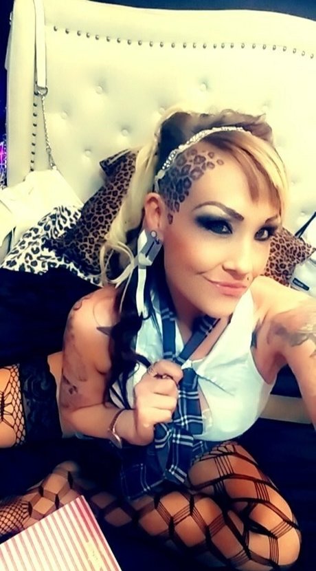 sinssexytattoosntitties free only fans