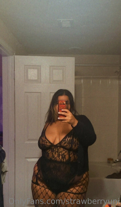 strawberryuni onlyfans naked leaked