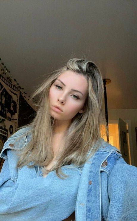 alignedbykarissa onlyfans sex