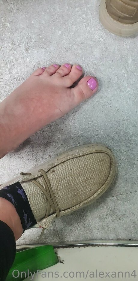 alexann4 leaked onlyfans pics