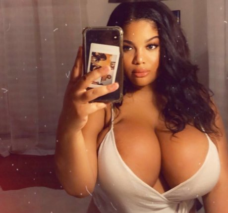 Gabrielle Logan Profile pic