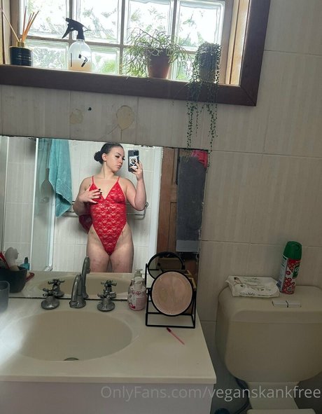 veganskankfree nude only fans