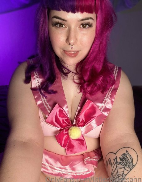 littlestpigletann onlyfans leaks free