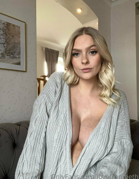 LoveFromBeth leaked onlyfans