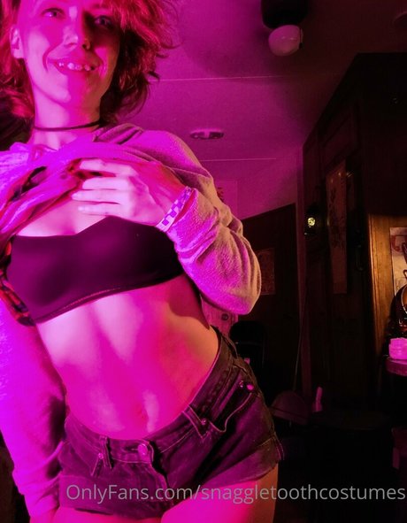 snaggletoothcostumes onlyfans leaks naked