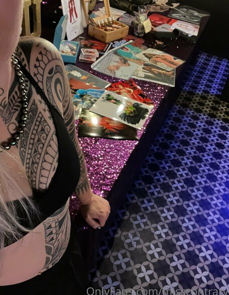 misscontrary onlyfans porno