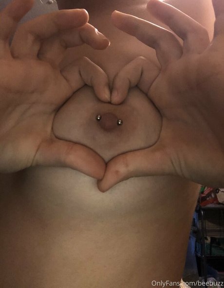 beebuzz onlyfans topless