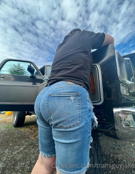 transguyjake onlyfans leakes