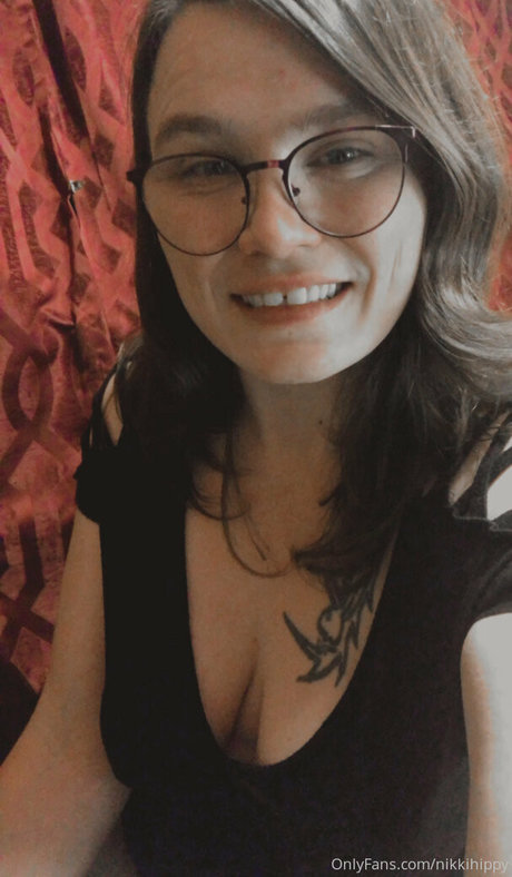 nikkihippy onlyfans leaks.