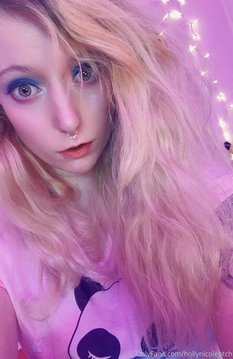 hollynicolebtch naked on onlyfans