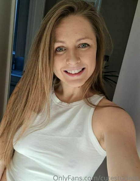 cutestudent only fans nude