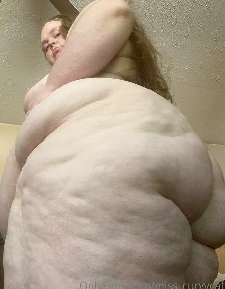 miss curvycat leaked only fans