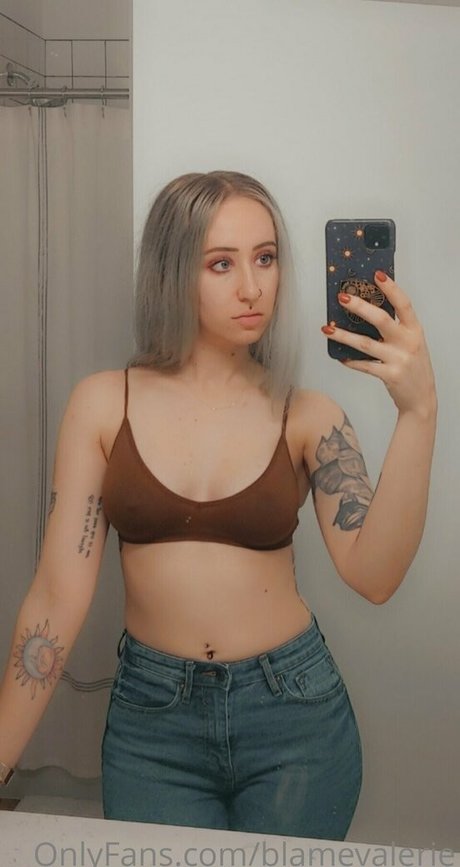 blonde deepthroat onlyfans naked shot