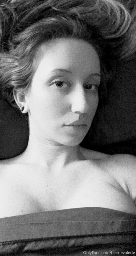 blamevalerie only fans nude leaks