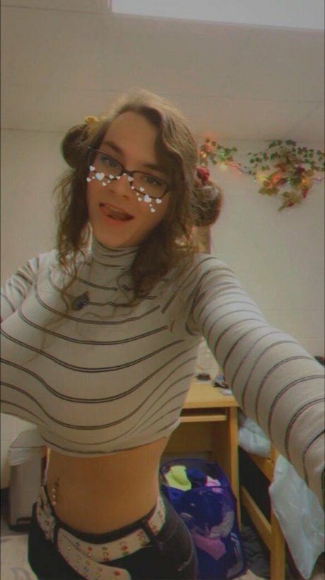 kylieaegis onlyfans de