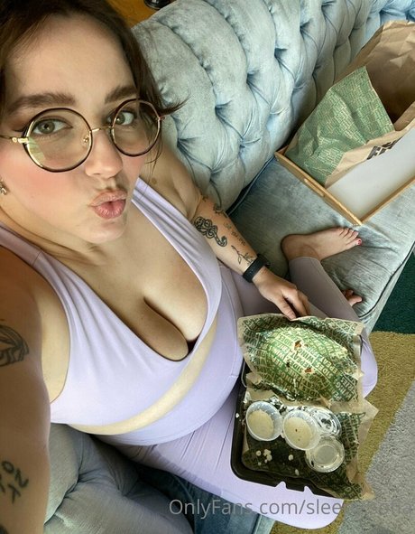 sleepy sofia onlyfans nude pictures