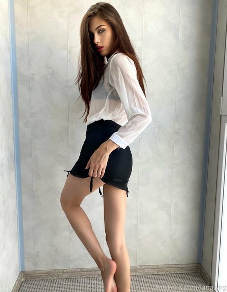 lana virg hot onlyfans