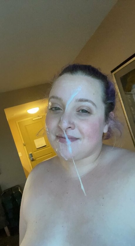 YaFavSnoBunny only fans nude