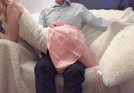 cutepetitekitten onlyfans strip tease