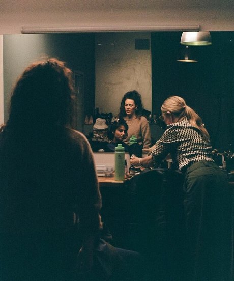 Naomi Scott onlyfans leak