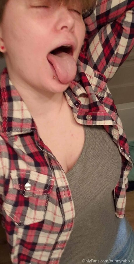 hunnyrabb1t leaked naked onlyfans