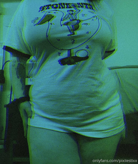 pixiiestixx onlyfans free content