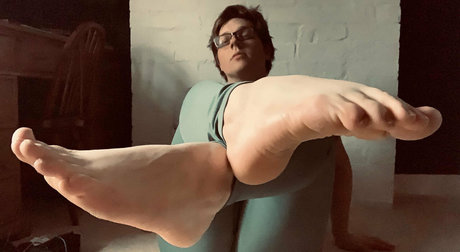 softboyfeetx onlyfans nude content