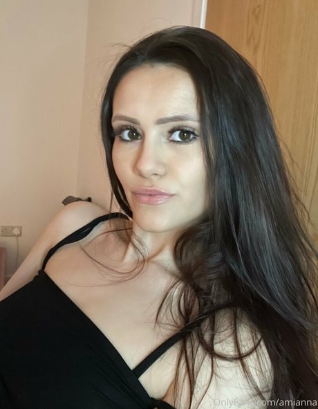 arab babe onlyfans art naked scene